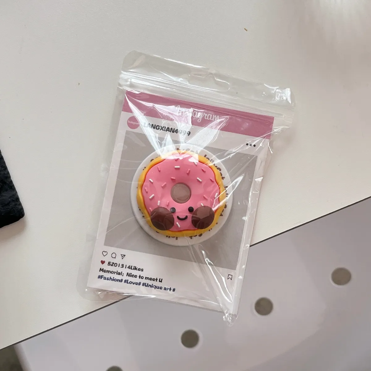 磁吸立体支架适用于苹果16/15/14promax16/15/14磁吸支架新款创意巴斯卡通支架