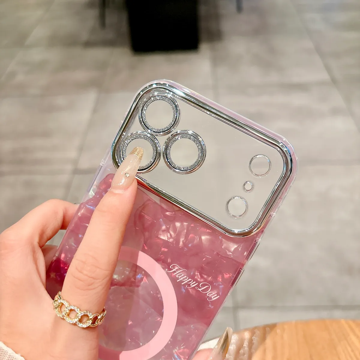 适用苹果系列iPhone17新款手机壳17pro16promax时尚贝壳纹磁吸14pro15promax银灰色闪粉镜头保护套