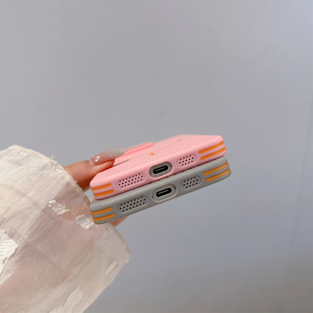 新款柔润撞色适用iPhone16ProMax手机壳夏日多孔散热苹果15pro无线细圈磁吸14潮流时尚13/12p男女创意保护套 - 图片 8