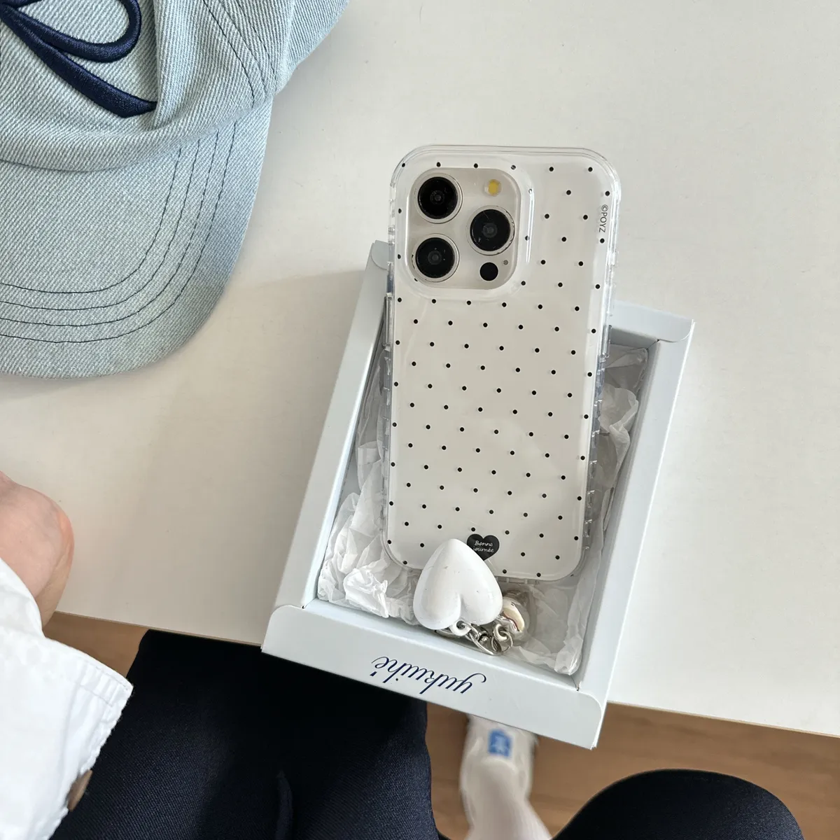 纯色波点爱心吊坠适用于苹果16/15/14/13/promax手机壳iphone16promax可爱卡通