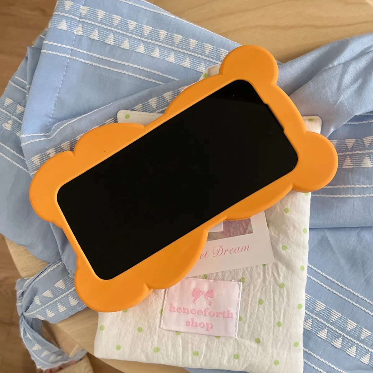卡通立体可爱花朵小熊适用iPhone15promax手机壳苹果16pro保护套13硅胶14防摔新款情侣创意软壳 - 图片 3