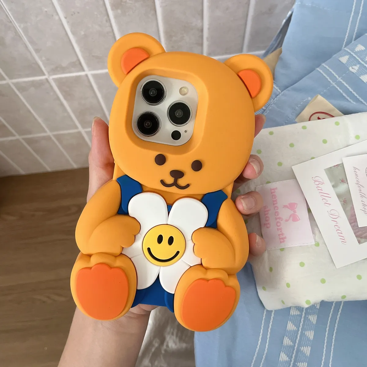 卡通立体可爱花朵小熊适用iPhone15promax手机壳苹果16pro保护套13硅胶14防摔新款情侣创意软壳 - 图片 4