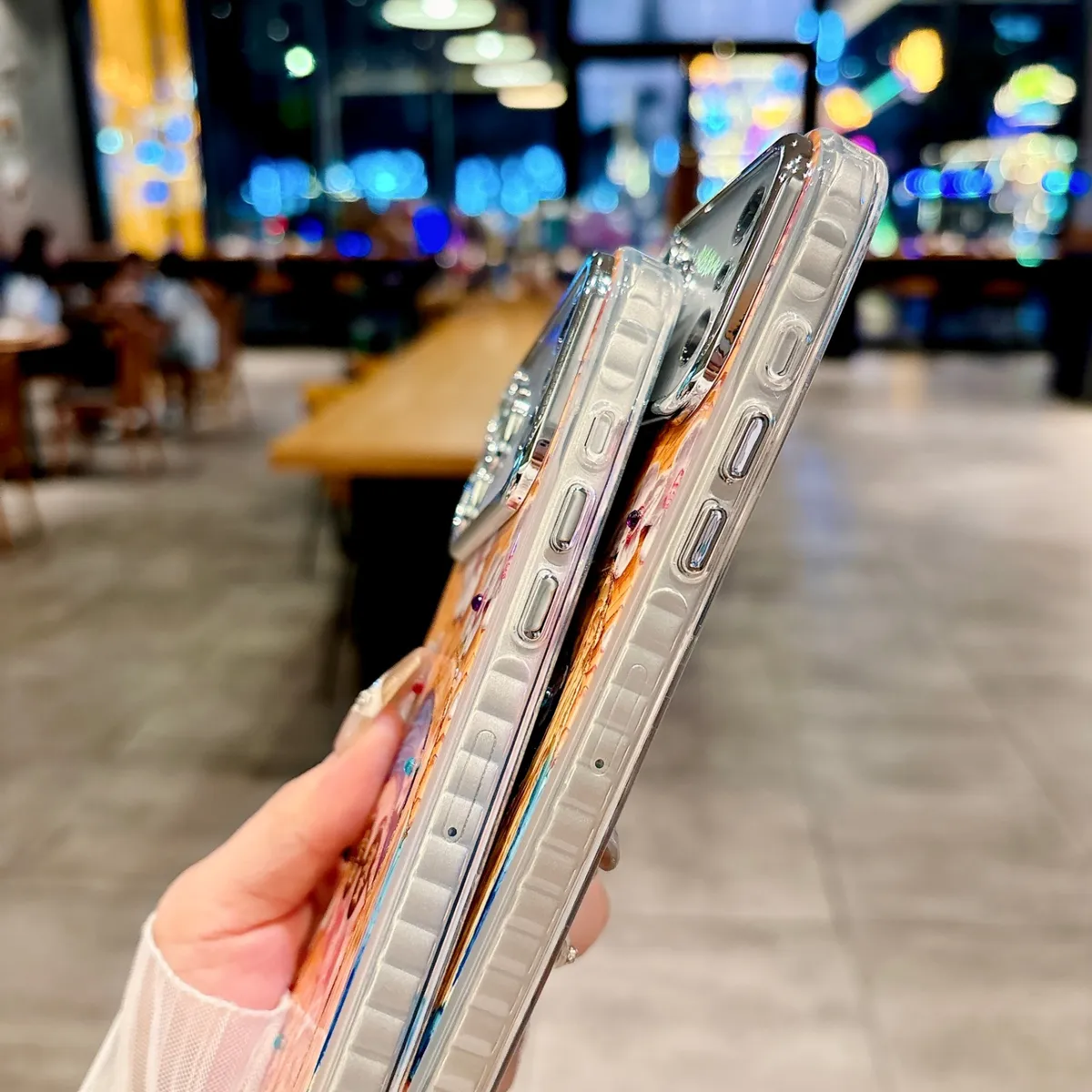 适用苹果系列iPhone17新款手机壳个性时尚17promax/15promax富婆13pro16promax银灰色闪粉镜头保护套 - 图片 13