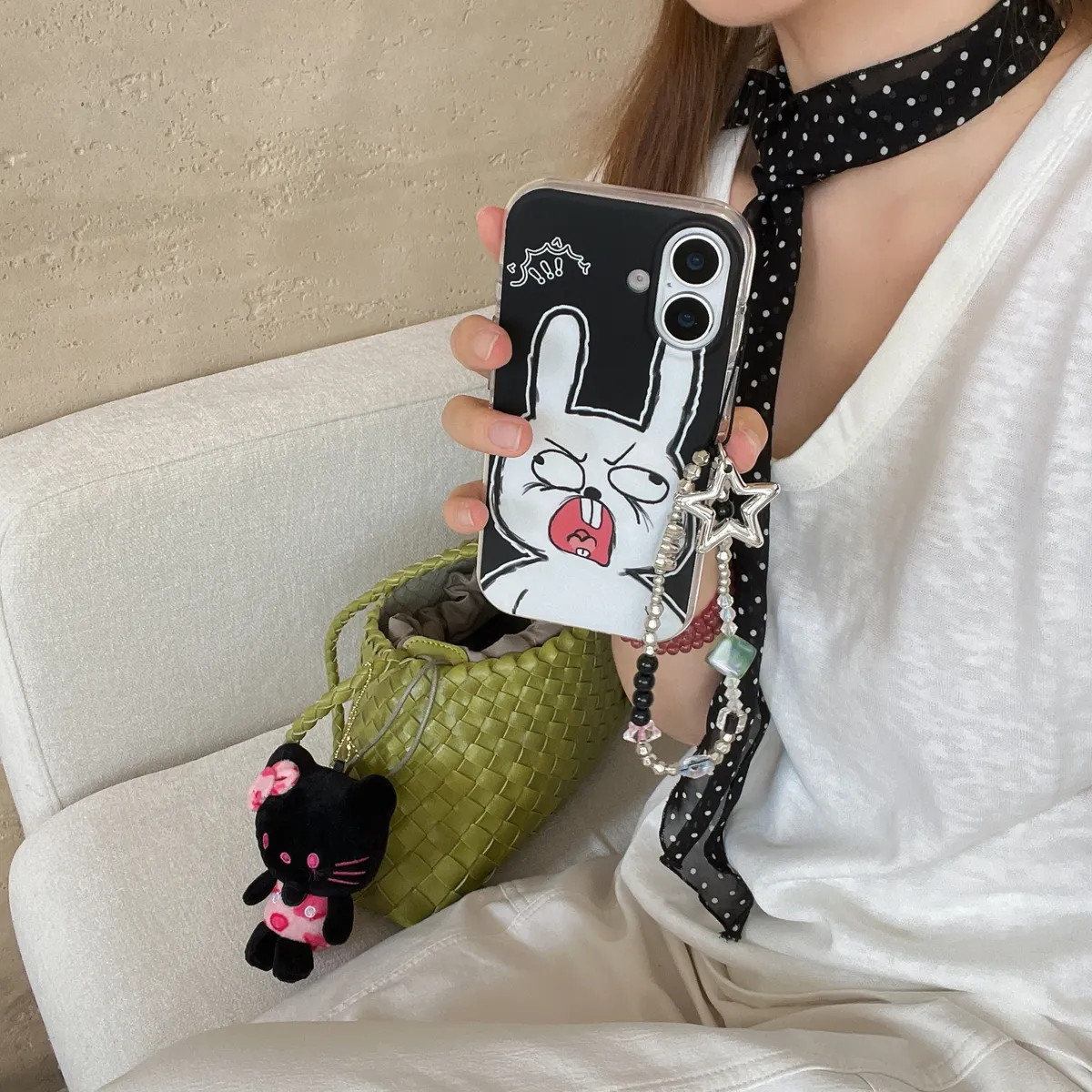气垫IMD搞怪兔子链条适用苹果16promax手机壳卡通iphone13新款14pro防摔15ProMax女16pro可爱14/13Pro全包 - 图片 2