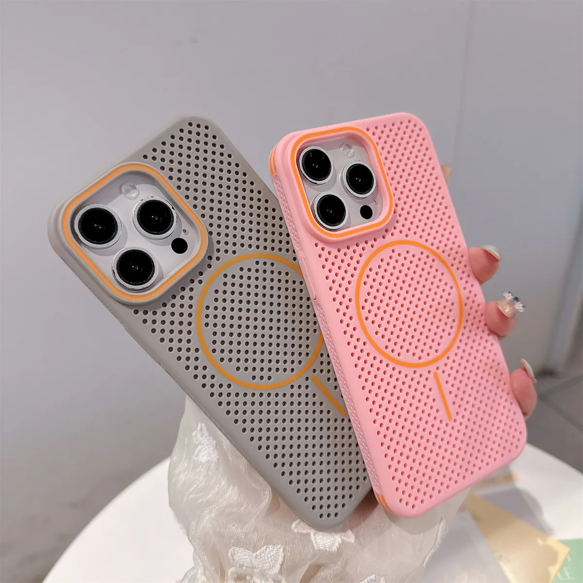 新款柔润撞色适用iPhone16ProMax手机壳夏日多孔散热苹果15pro无线细圈磁吸14潮流时尚13/12p男女创意保护套 - 图片 5