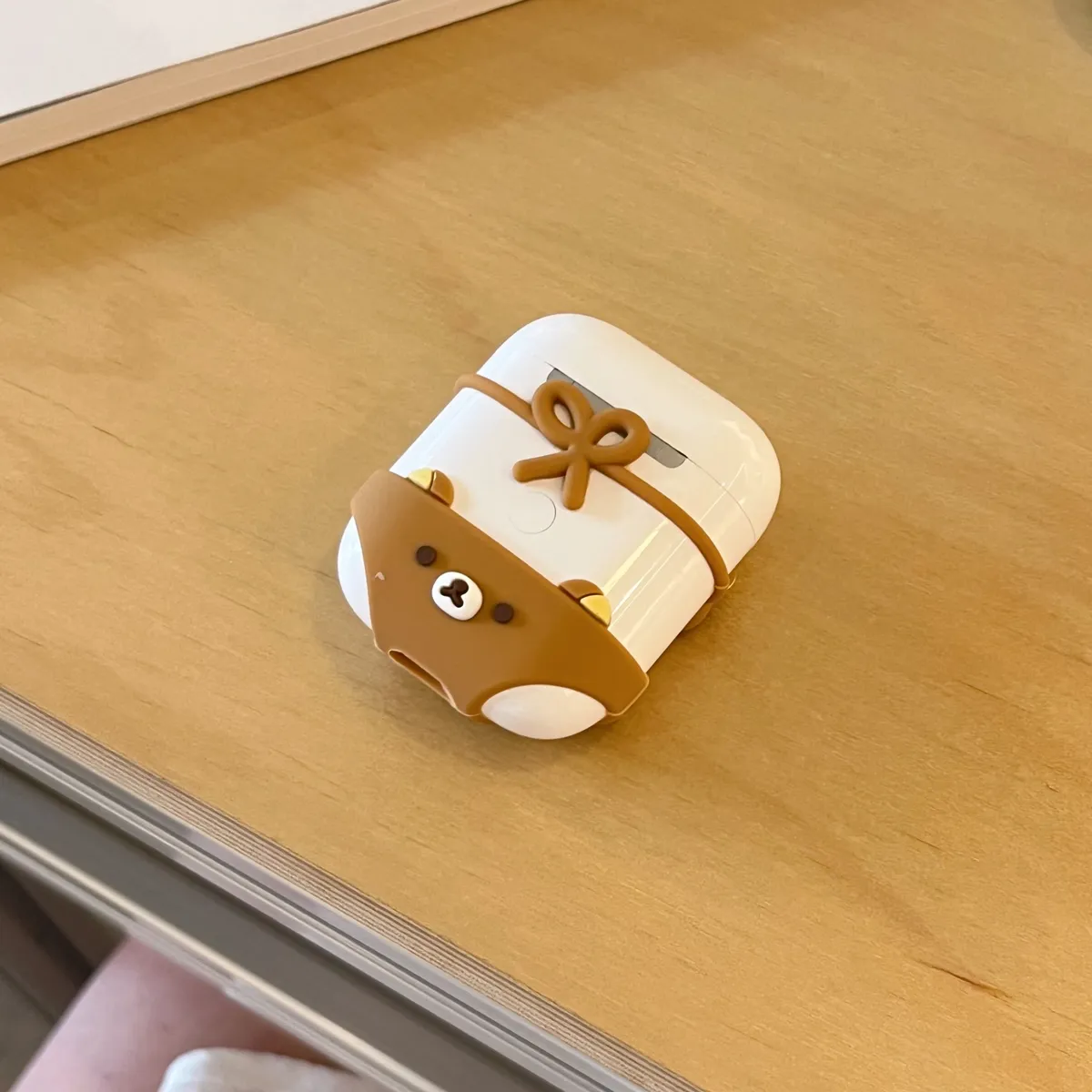 硅胶比基尼轻松熊耳机套适用AirPods3苹果无线蓝牙AirPodsPro耳机壳可爱卡通AirPods4全包防摔套AirPods2 - 图片 8