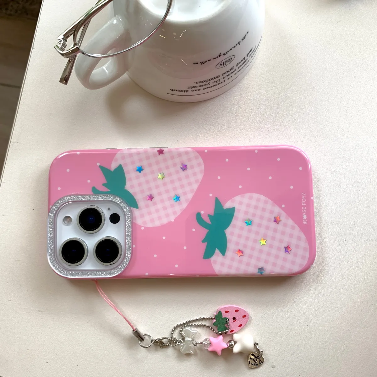 鎏金草莓挂饰适用于苹果16/15/14/13/promax手机壳iphone16promax可爱卡通 - 图片 3