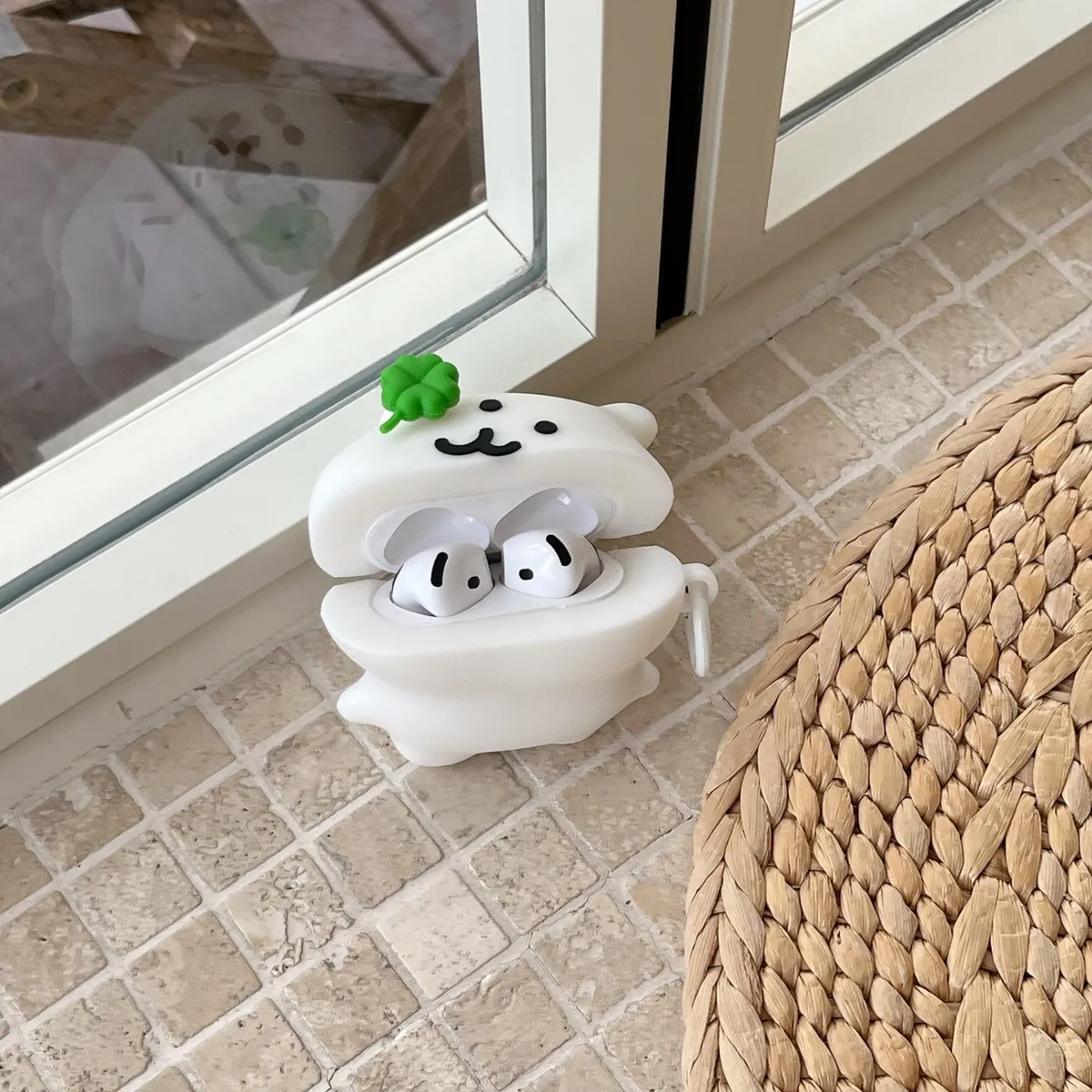 硅胶四叶草自嘲熊耳机套适用Airpods4保护套可爱卡通Airpodspro降噪耳机保护套Airpods2网红超火女款Airpods3全包防摔 - 图片 5