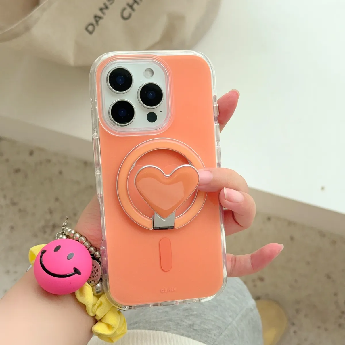 简约纯色3色爱心支架适用iPhone16promax手机壳苹果16磁吸充电15Pro全部防摔14保护壳13情侣款