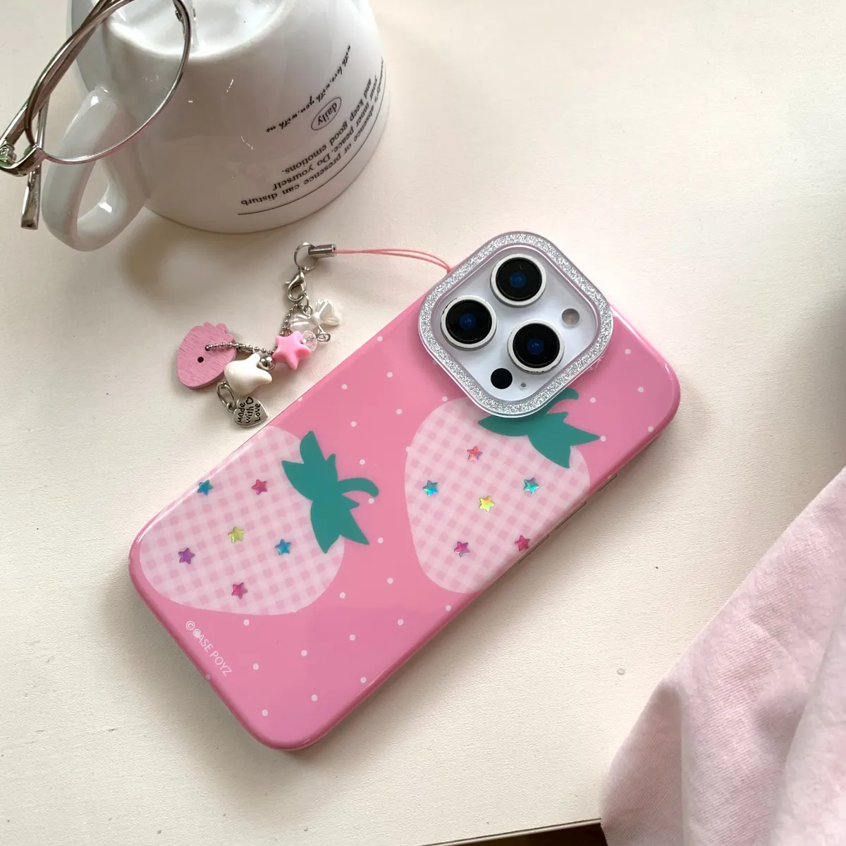 鎏金草莓挂饰适用于苹果16/15/14/13/promax手机壳iphone16promax可爱卡通 - 图片 2