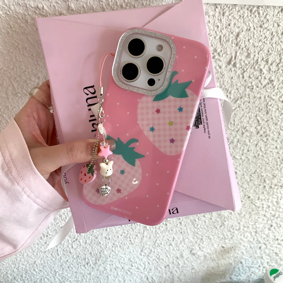 鎏金草莓挂饰适用于苹果16/15/14/13/promax手机壳iphone16promax可爱卡通 - 图片 5