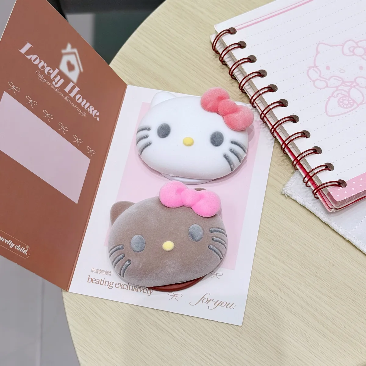 立体植绒kitty磁吸支架彩色适用于苹果16/15/14promax16/15/14手机壳新款HelloKitty创意气囊双面IMD防摔磁吸支架保护套 - 图片 6
