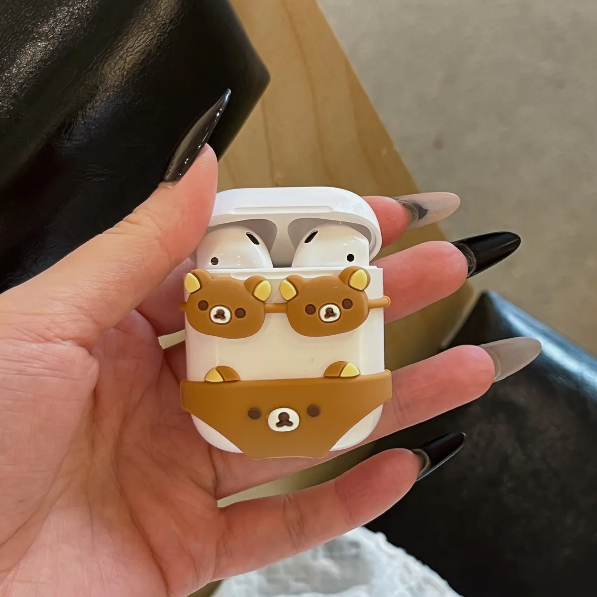 硅胶比基尼轻松熊耳机套适用AirPods3苹果无线蓝牙AirPodsPro耳机壳可爱卡通AirPods4全包防摔套AirPods2 - 图片 3