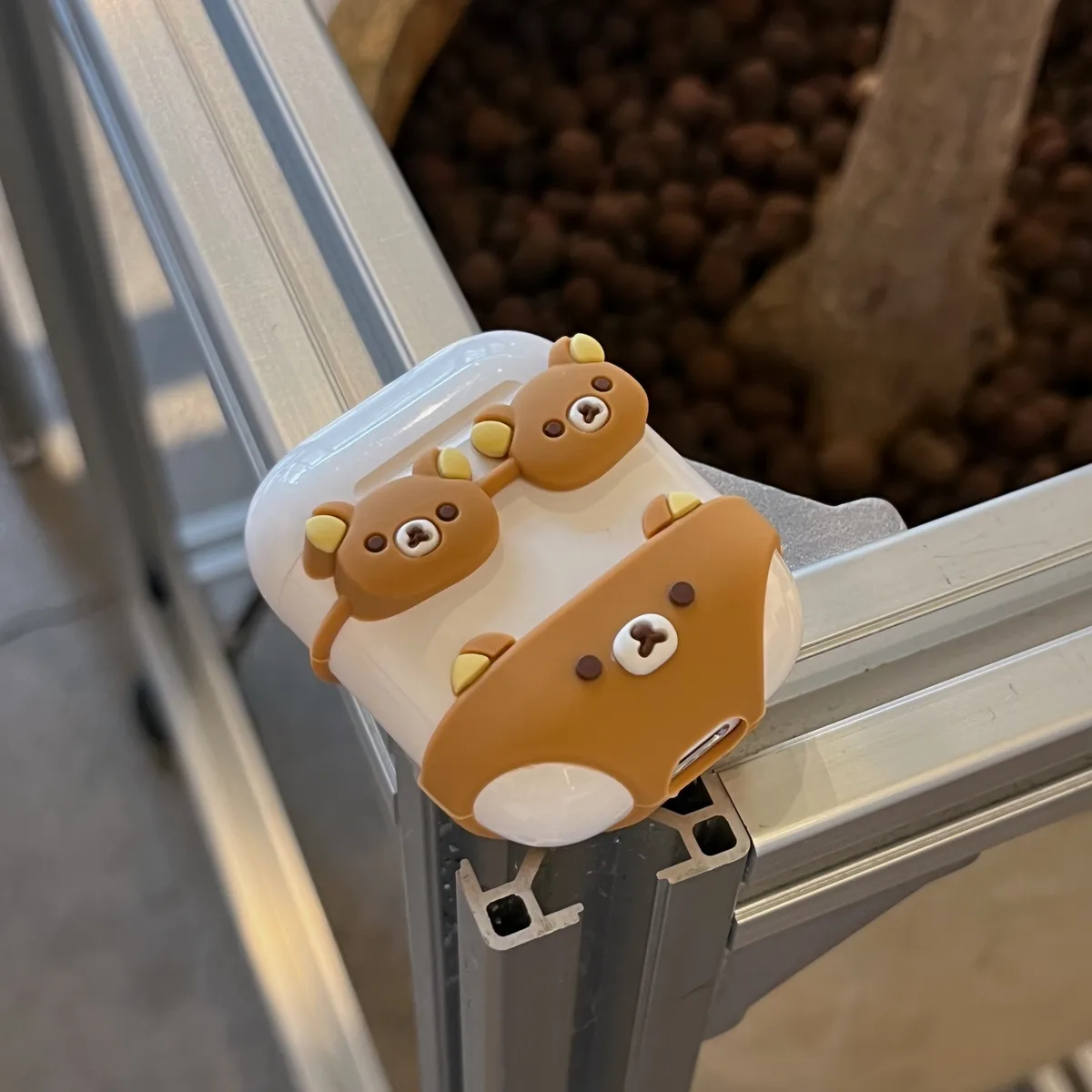 硅胶比基尼轻松熊耳机套适用AirPods3苹果无线蓝牙AirPodsPro耳机壳可爱卡通AirPods4全包防摔套AirPods2 - 图片 10