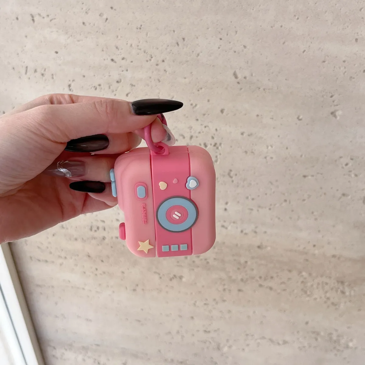 硅胶粉色相机耳机套适用AirPods4苹果无线蓝牙AirPodsPro耳机壳小众创意新款AirPodsPro2网红超火女款AirPods2防摔保护套 - 图片 3