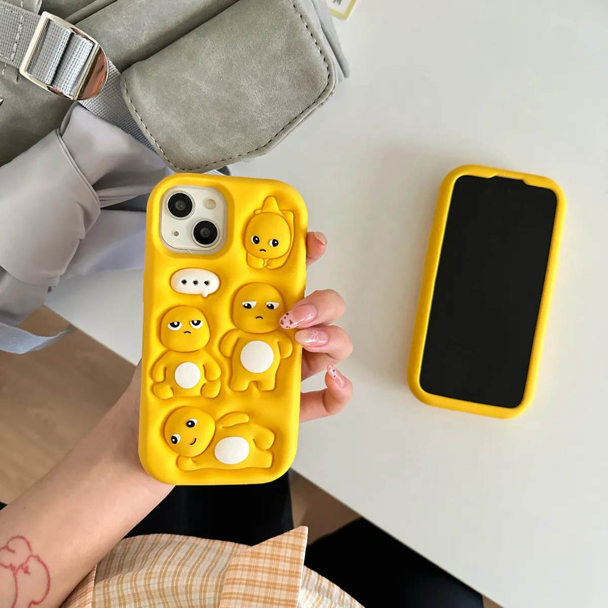卡通立体可爱奶龙适用iPhone15promax手机壳苹果16pro保护套13硅胶14防摔新款情侣创意软壳