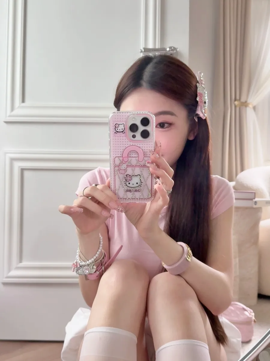 HelloKitty钻石菱格化妆包适用16ProMax苹果手机壳iPhone15Pro防摔13p男女款15保护套 - 图片 8