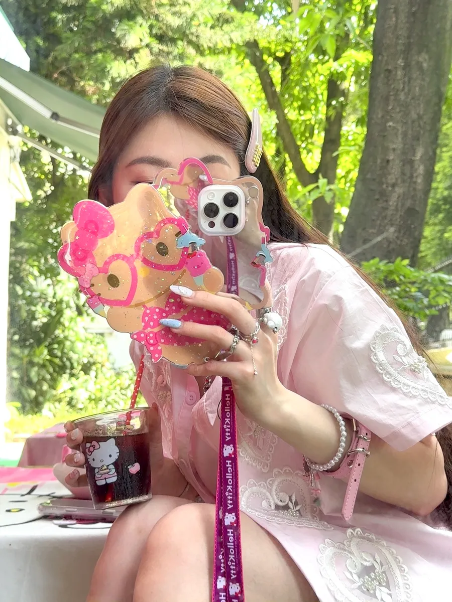 斜背推拉镜子黑皮海岛比基尼helloKitty适用16ProMax苹果手机壳iPhone15Pro防摔13p男女款15保护套 - 图片 6