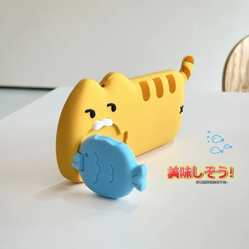 可爱猫吃鱼适用iPhone16promax手机壳新款苹果15佳通硅胶14全包防摔 - 图片 4