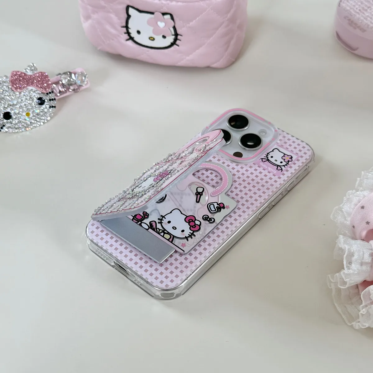 HelloKitty钻石菱格化妆包适用16ProMax苹果手机壳iPhone15Pro防摔13p男女款15保护套 - 图片 5