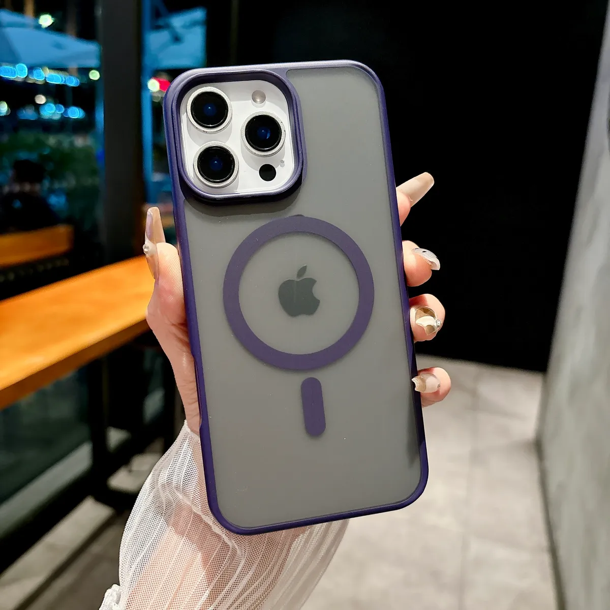 适用iphone系列苹果磁吸无线充电Magsafe车载简约肤感磨砂全包抗震防摔手机壳 - 图片 2