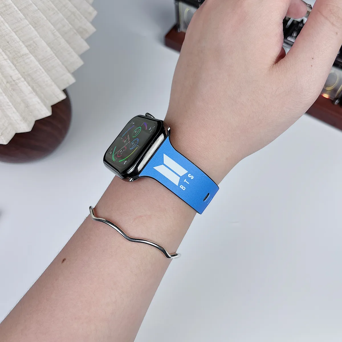 苹果-CASETiFY表带黑蛇王男款-硅胶材质适用S1-S10腕带S9高级感表带S8