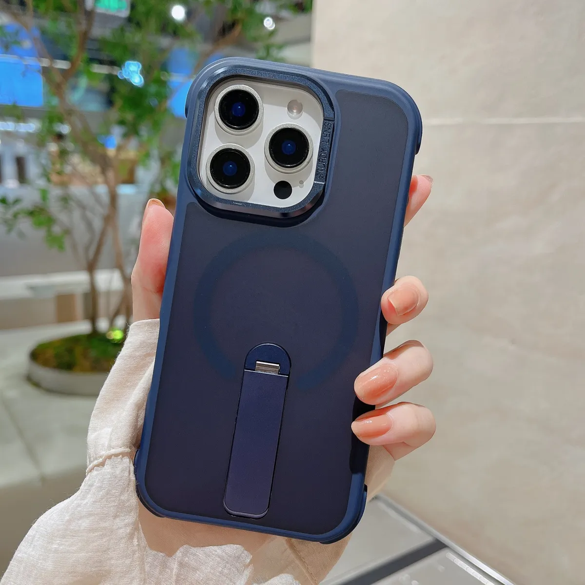 适用GSM三星iPhone苹果magsafe磁吸四角防摔磨砂肤感耐磨360旋转站立支架TPU二合一五金按键五金相框防滑手机壳 - 图片 6