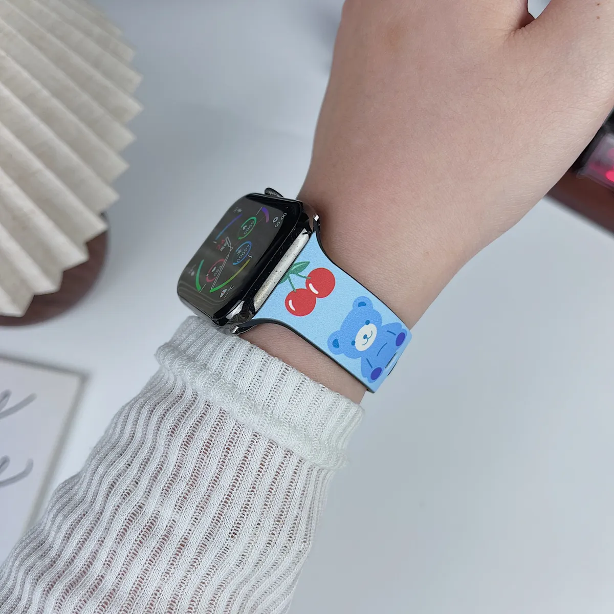 苹果-CASETiFY表带LINEminini联名樱桃熊-硅胶材质适用S1-S10腕带S9高级感表带S8