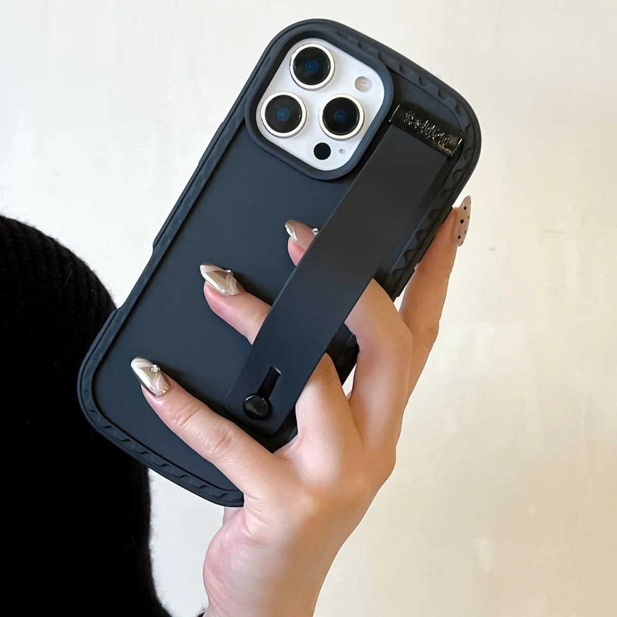 防尘塞推窗 手腕带 小众ins温柔个奶油白纯色软壳适用16promax苹果15手机壳iPhone14pro简约13promax保护套16软壳15 - 图片 9