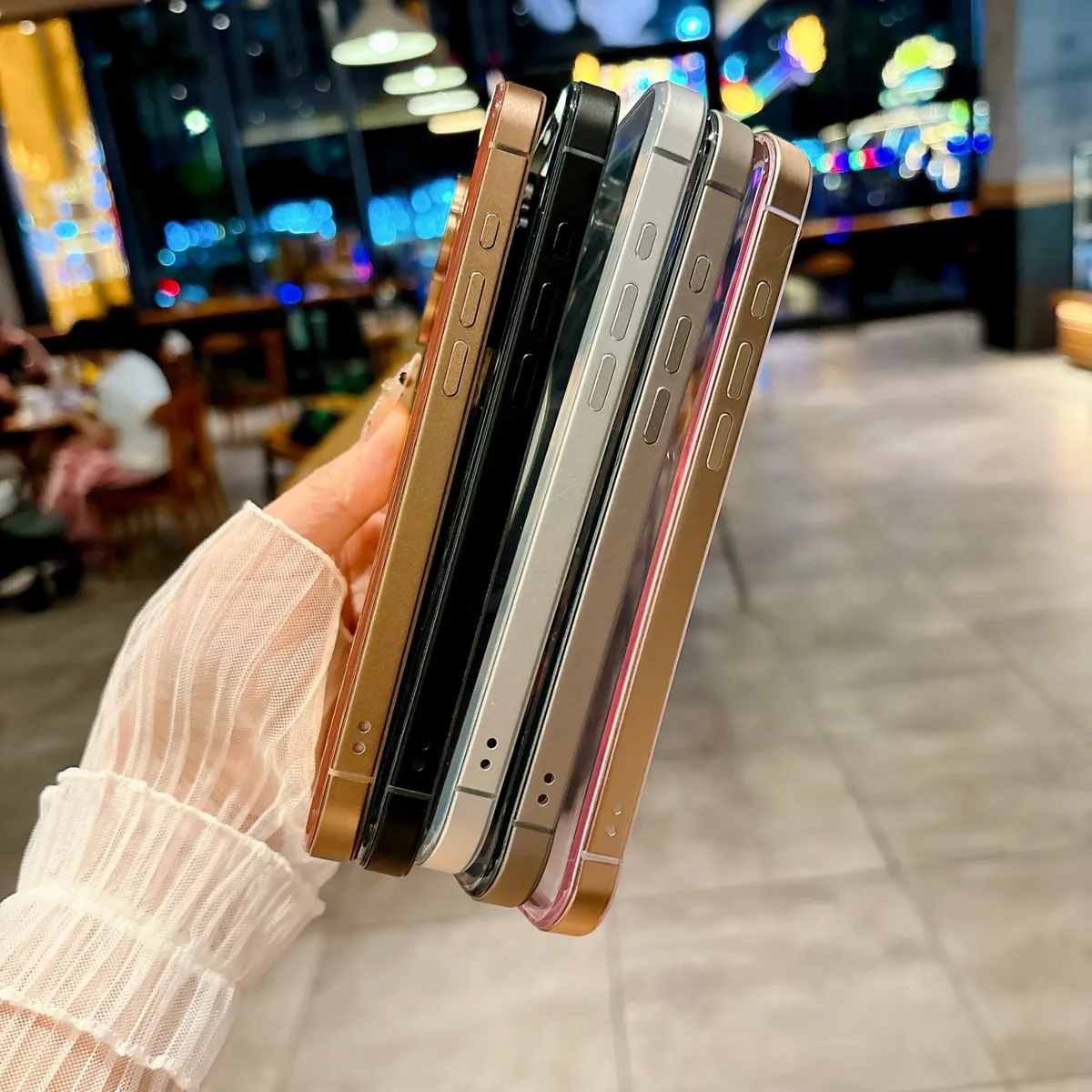 适用苹果iphone16系列手机壳 钛铝纱感磁吸系列 铝合金边框五金按键相框 TPU肤感半透明强磁 - 图片 10