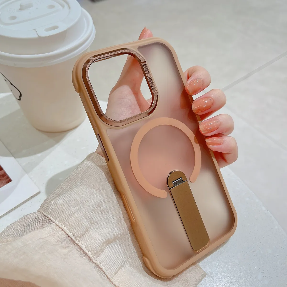 适用GSM三星iPhone苹果magsafe磁吸四角防摔磨砂肤感耐磨360旋转站立支架TPU二合一五金按键五金相框防滑手机壳 - 图片 5
