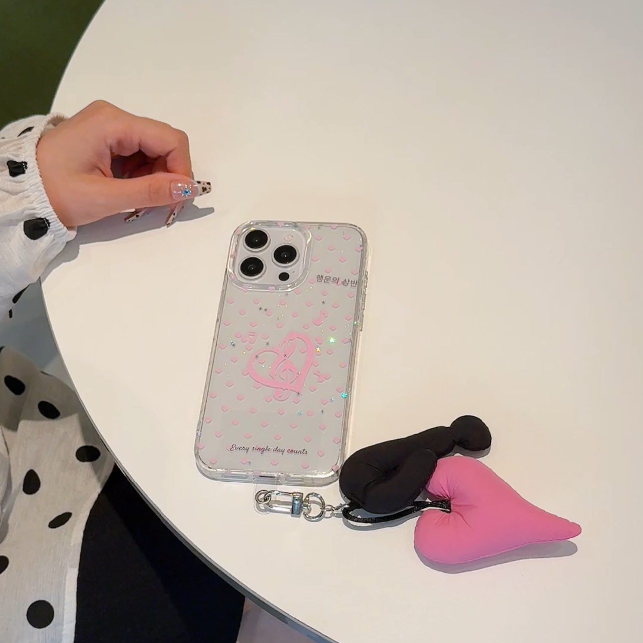 淳于亦ins风黑色粉色爱心适用苹果16promax手机壳15pro防摔保护14/13软壳12/11创意个性简约爱心少女 - 图片 3