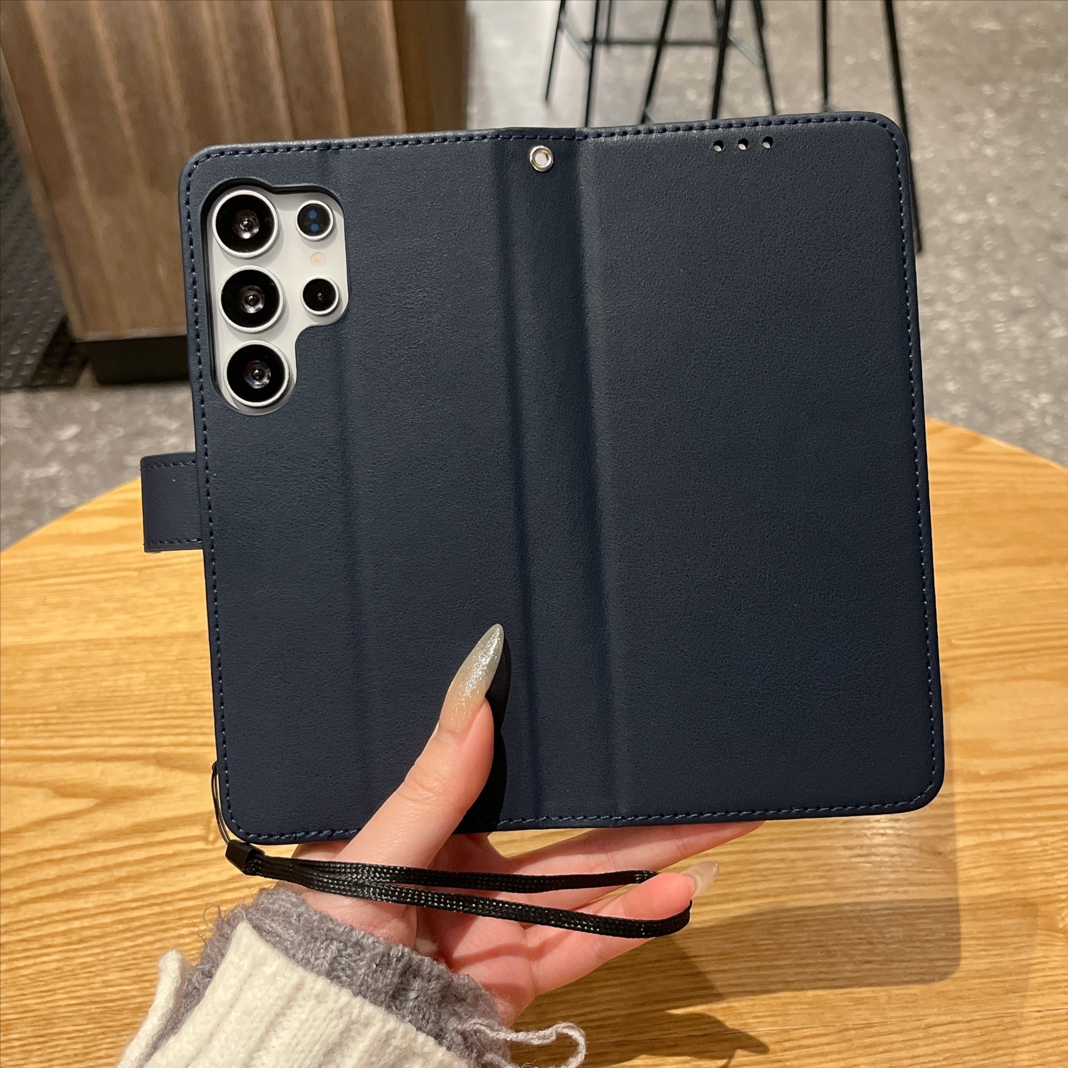 高端素皮防摔适用于S25 Plus / S24 Plus / S23+翻盖皮套 插卡磁吸 防指纹设计 - 图片 4