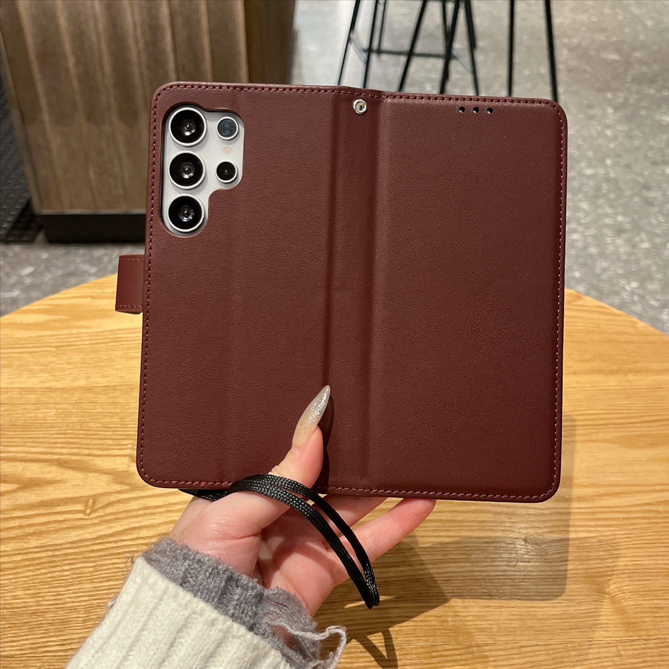 高端素皮防摔适用于S25 Plus / S24 Plus / S23+翻盖皮套 插卡磁吸 防指纹设计 - 图片 2